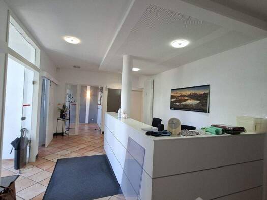 Bürofläche zur Miete 890 € 5 Zimmer 95 m² Bürofläche Zeilsheim Frankfurt am Main / Zeilsheim 65931