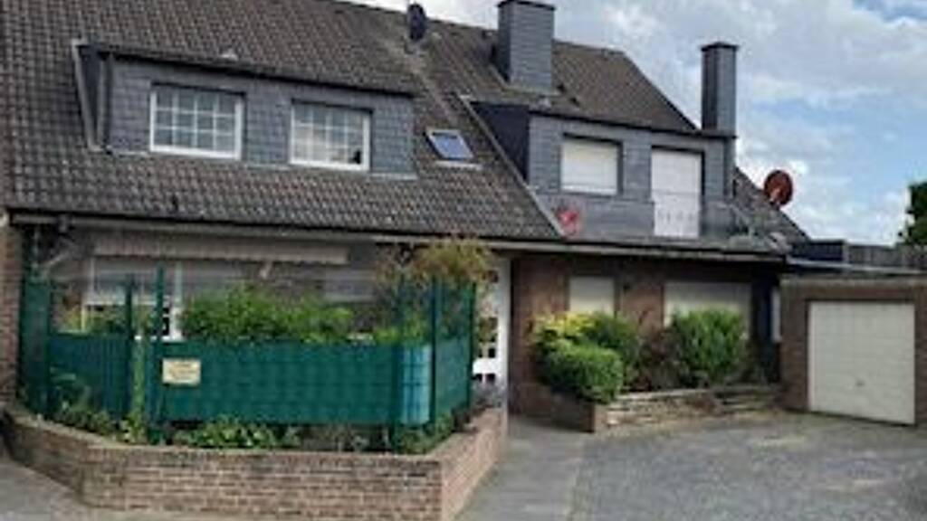 Maisonette zur Miete 1.050 € 4 Zimmer 93 m² Geschoss 1/2 frei ab 30.04.2026 Glessen Bergheim 50129