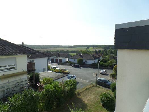 Reihenmittelhaus zur Miete 1.280 € 5 Zimmer 125 m² 253 m² Grundstück Usingen 61250