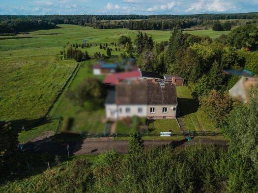 Doppelhaushälfte zum Kauf 172.000 € 4 Zimmer 72,2 m² 572 m² Grundstück Lichterfelde Schorfheide 16244