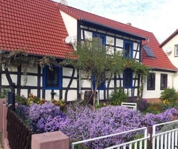 Haus zum Kauf 299.000 € 5 Zimmer 140 m² 390 m² Grundstück Hauptstraße 67 Winden 76872