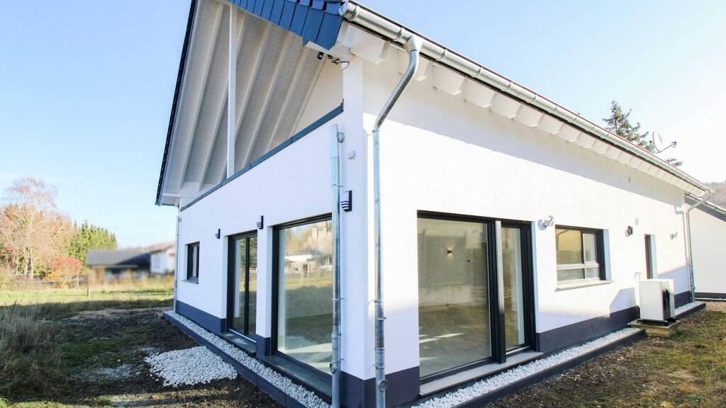 Einfamilienhaus zum Kauf - Erstbezug 890.000 € 8 Zimmer 273 m² 2.000 m² Grundstück Kerpen 54578