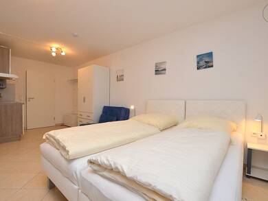 Wohnung zur Miete Wohnen auf Zeit 775 € 1 Zimmer 32 m² frei ab sofort Veitshöchheim Veitshöchheim 97209