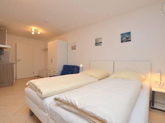 Wohnung zur Miete Wohnen auf Zeit 775 € 1 Zimmer 32 m² frei ab sofort Veitshöchheim 97209