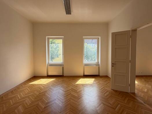 Büro zur Miete 1.425 € 6 Zimmer Wiener Neustadt 2700