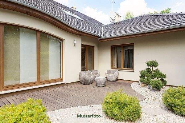 Doppelhaushälfte mit Garage, Dach- und Gartenterrasse