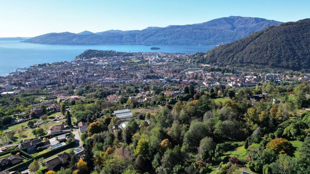 Villa zum Kauf - Erstbezug 2.450.000 € 5 Zimmer 420 m² 2.700 m² Grundstück frei ab sofort Arizzano