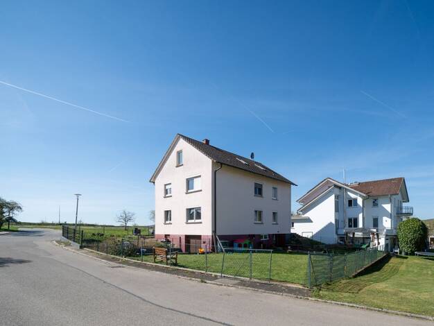 Mehrfamilienhaus zum Kauf 399.000 € 6 Zimmer 164 m² 638 m² Grundstück Tengen Tengen 78250