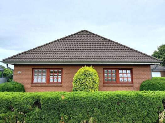 Bungalow zum Kauf provisionsfrei 328.000 € 4 Zimmer 126 m² 997 m² Grundstück frei ab sofort Sarzbüttel 25785