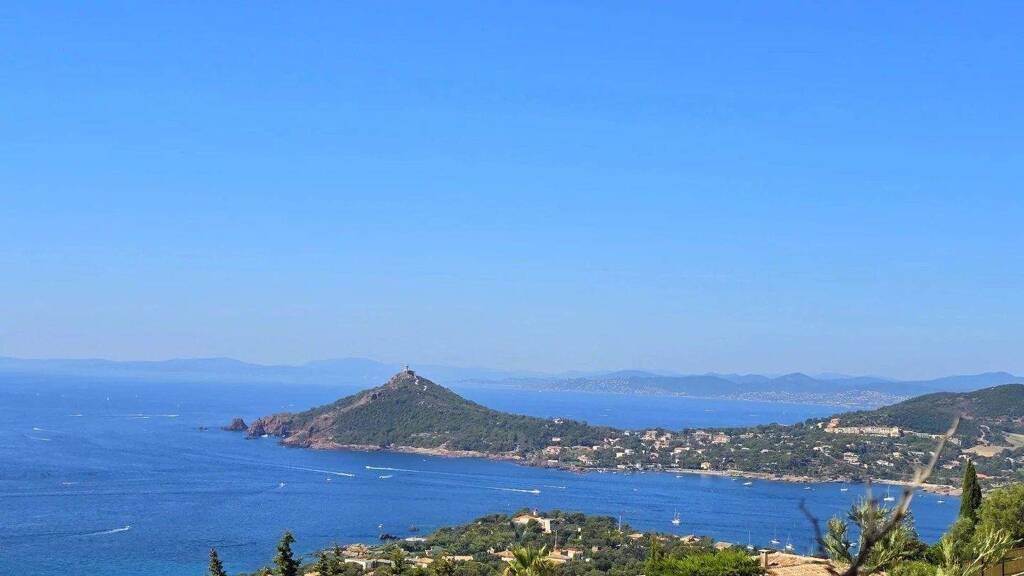 Grundstück zum Kauf provisionsfrei 1.250.000 € 2.183 m² Grundstück Cabries Saint-Raphaël 83530