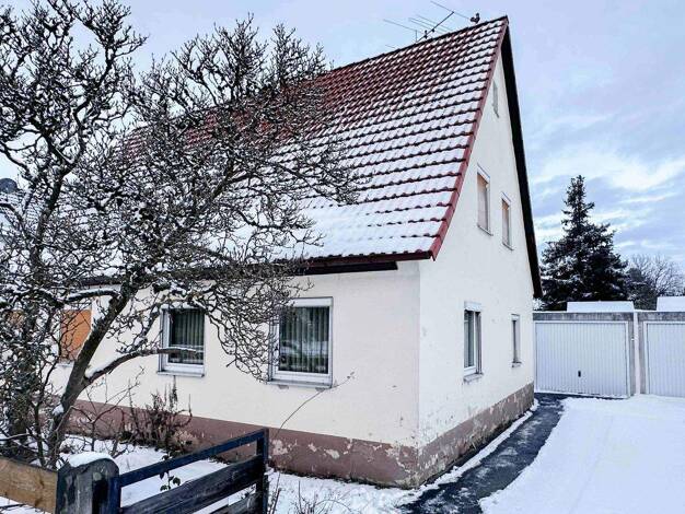 Einfamilienhaus zum Kauf 385.000 € 6 Zimmer 113,8 m² 748 m² Grundstück Brand Eckental 90542