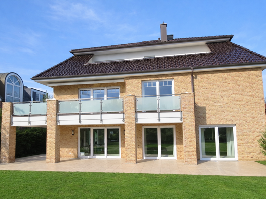 Villa zum Kauf 9 Zimmer 420 m² 1.014 m² Grundstück Timmendorfer Strand 23669