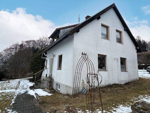 Einfamilienhaus zum Kauf 165.000 € 6 Zimmer 150 m² 873 m² Grundstück Falkenstein 93167