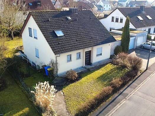 Einfamilienhaus zum Kauf 640.000 € 5 Zimmer 151 m² 832 m² Grundstück Kürnach 97273