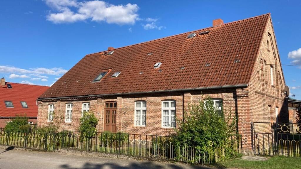 Einfamilienhaus zum Kauf 195.000 € 10 Zimmer 260 m² 3.761 m² Grundstück Gielow 17139