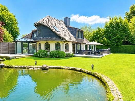 Einfamilienhaus zum Kauf 598.000 € 8 Zimmer 230 m² 1.175 m² Grundstück Heide Heide 25746