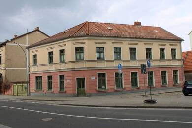 Haus zum Kauf 325.000 € 10 Zimmer 211 m² 320 m² Grundstück Bad Freienwalde Bad Freienwalde (Oder) 16259