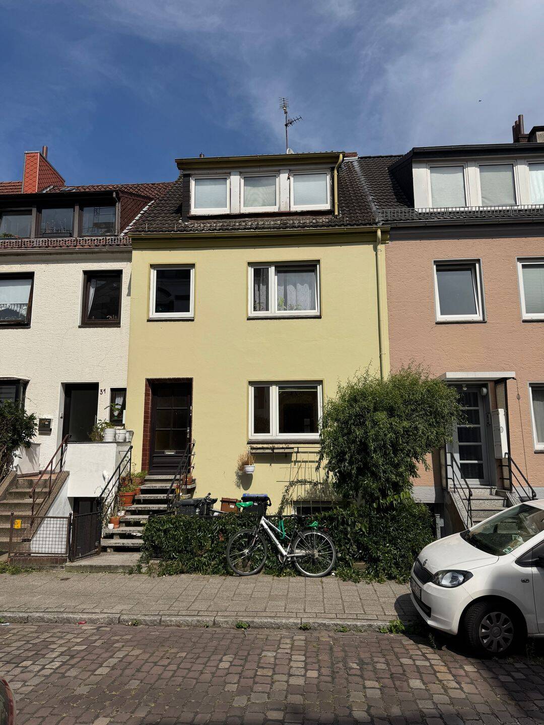 Mehrfamilienhaus zum Kauf, West
