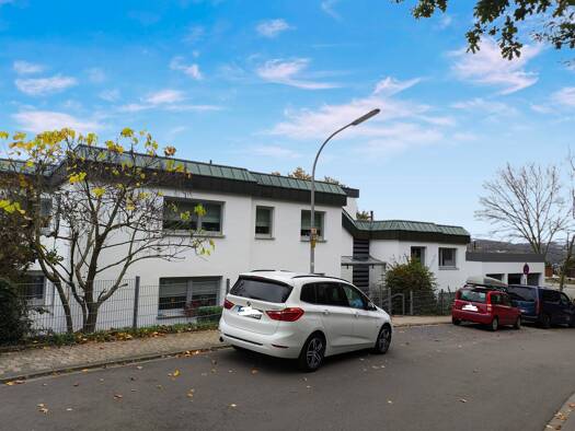 Wohnung zur Miete 1.350 € 3,5 Zimmer 140 m² 1. Geschoss frei ab sofort Birkenstr. St Arnual Saarbrücken 66119