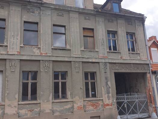 Mehrfamilienhaus zum Kauf provisionsfrei 80.000 € 285 m² 1.176 m² Grundstück frei ab sofort Geschwister-Scholl-Str. 6 Coswig Coswig (Anhalt) 06869