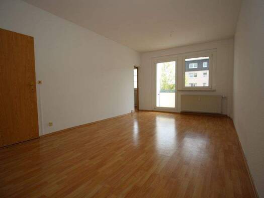 Wohnung zur Miete 303 € 3 Zimmer 57,2 m² 1. Geschoss frei ab sofort Goethestraße 2 Syrau Rosenbach/Vogtland 08548