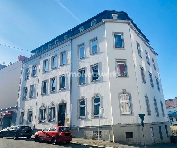 Wohnung zum Kauf 199.500 € 8 Zimmer 206 m²<br/>Wohnfläche EG<br/>Geschoss Bahnhofsviertel Hof 95028