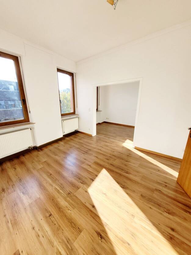 Haus zum Kauf 229.000 € 5 Zimmer 137,5 m² 435 m² Grundstück frei ab sofort Mülheim Mülheim-Kärlich 56218