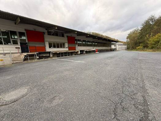 Produktionshalle zur Miete 4,10 € 4.000 m² Lagerfläche Weilmünster 35789