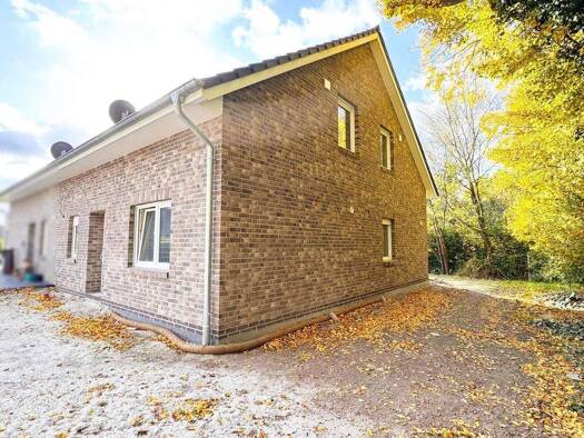 Doppelhaushälfte zum Kauf - Erstbezug 329.000 € 4 Zimmer 135 m² 300 m² Grundstück Wiesmoor 26639