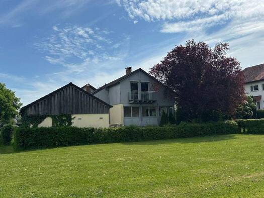 Haus zur Miete 2.500 € 5 Zimmer 199 m² 600 m² Grundstück Althengstett 75382