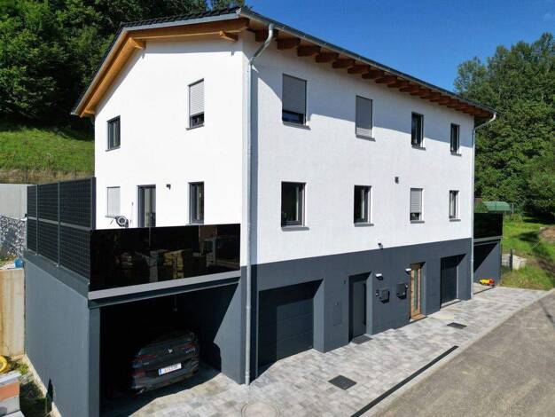 Doppelhaushälfte zur Miete - Erstbezug 1.850 € 5 Zimmer 132 m² 300 m² Grundstück frei ab 01.07.2026 Ludwig-Kaiser-Weg Deggenau Deggendorf 94469