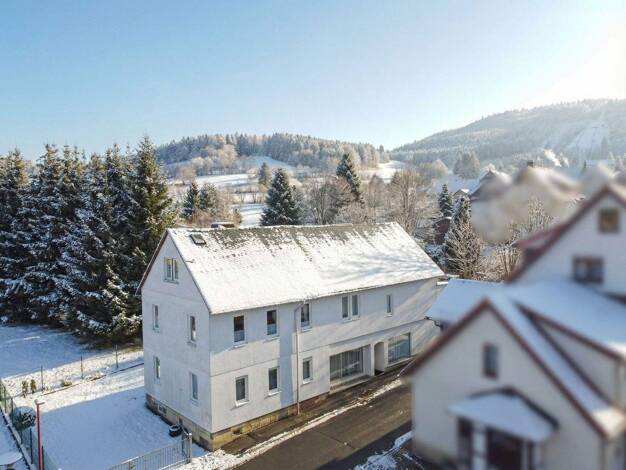 Mehrfamilienhaus zum Kauf 90.000 € 8 Zimmer 250 m² 1.126 m² Grundstück Brotterode 98596