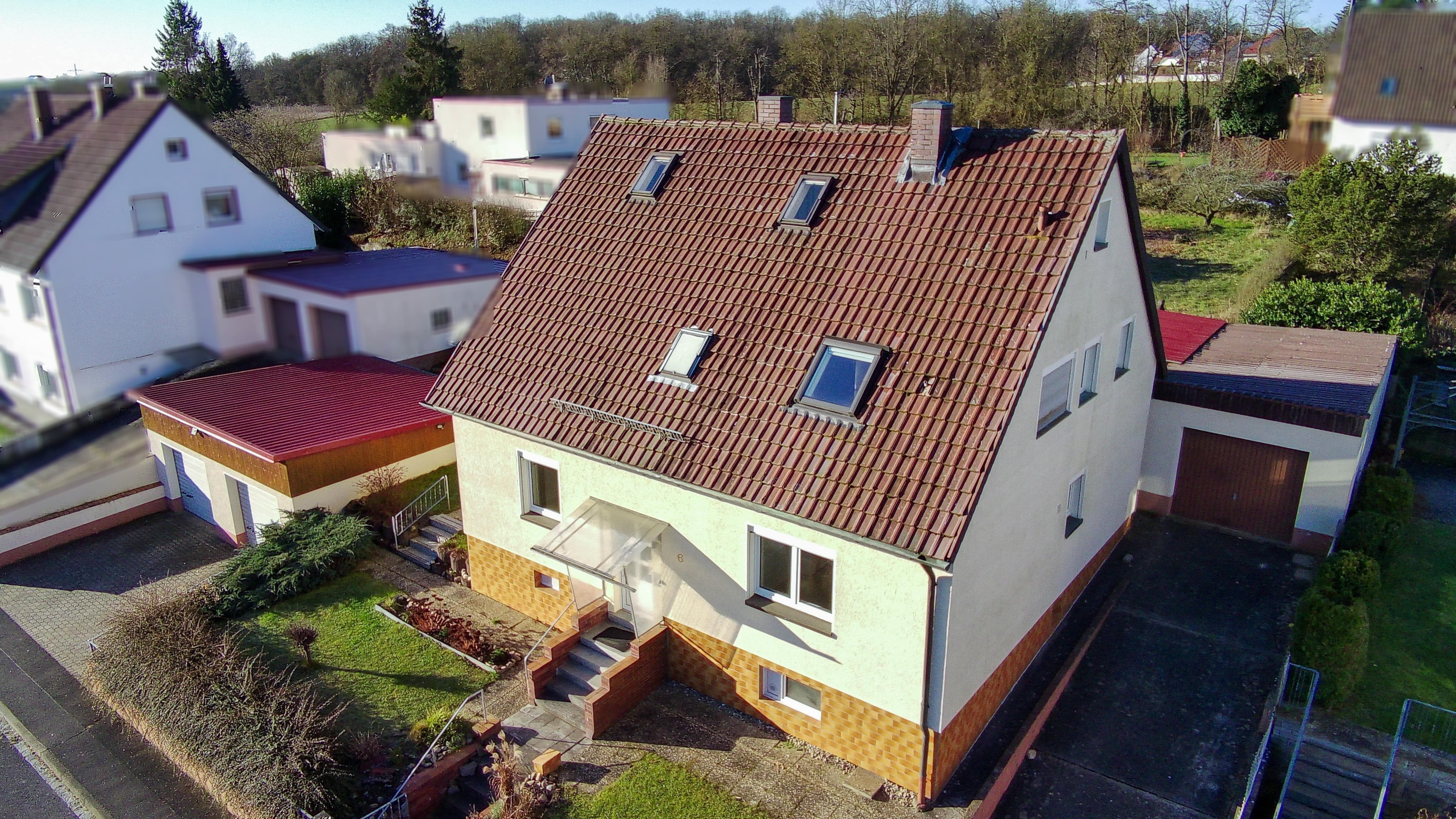 Einfamilienhaus zum Kauf 320.000 € 6 Zimmer 124 m²<br/>Wohnfläche 650 m²<br/>Grundstück Poppenhausen Poppenhausen 97490