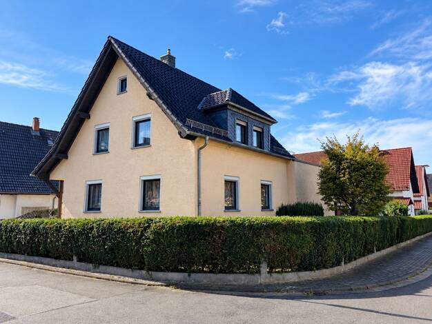 Einfamilienhaus zum Kauf 358.000 € 7 Zimmer 152,2 m² 582 m² Grundstück Münchholzhausen Wetzlar 35581