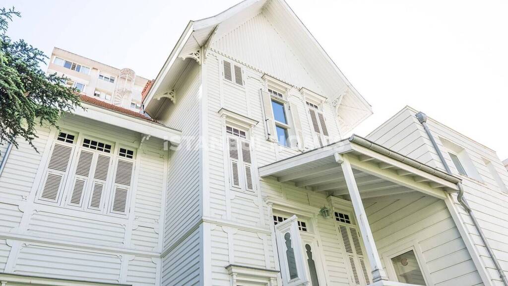 Haus zum Kauf 3.250.000 € 8 Zimmer 544 m² 1.900 m² Grundstück Istanbul 34730