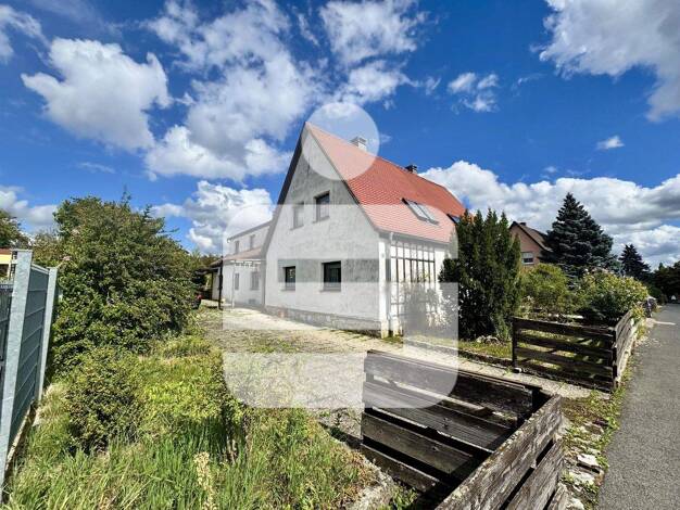 Doppelhaushälfte zum Kauf 245.000 € 6 Zimmer 140 m² 740 m² Grundstück Amberg 92224