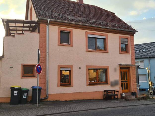 Mehrfamilienhaus zum Kauf 155.000 € 10 Zimmer 175 m² 221 m² Grundstück Hüttigweiler Illingen 66557