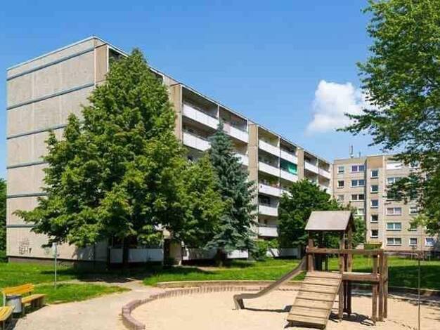 Wohnung zur Miete nur mit Wohnberechtigungsschein 483 € 3 Zimmer 64,3 m² 3. Geschoss frei ab 25.04.2026 Lise-Meitner-Str. 21 Gorbitz-Nord/Neu-Omsewitz Dresden 01169