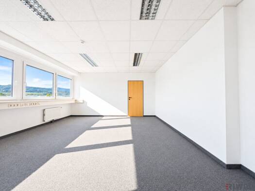 Büro zur Miete 585 € 2 Zimmer Wiener Neudorf 2351