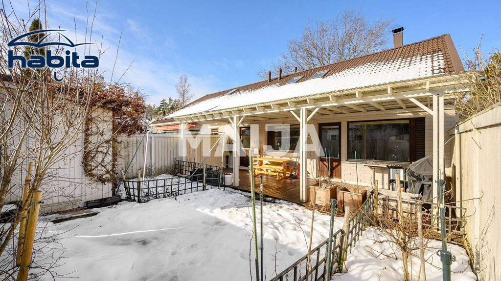 Doppelhaushälfte zum Kauf 329.000 € 3 Zimmer 81 m² 2.403 m² Grundstück Kypäräkuja 12 Espoo 02610