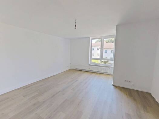 Wohnung zur Miete 610 € 3 Zimmer 73,8 m² 1. Geschoss frei ab 01.10.2026 Am Hohen Kreuz 12 Roding Roding 93426