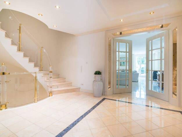 Villa zum Kauf 2.250.000 € 4 Zimmer 320 m² 922 m² Grundstück Stadtbergen 86391