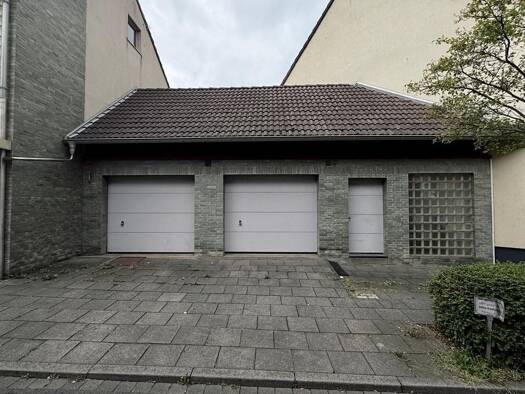 Mehrfamilienhaus zum Kauf 595.000 € 7 Zimmer 181 m² 287 m² Grundstück frei ab 01.11.2026 Bachem Frechen 50226