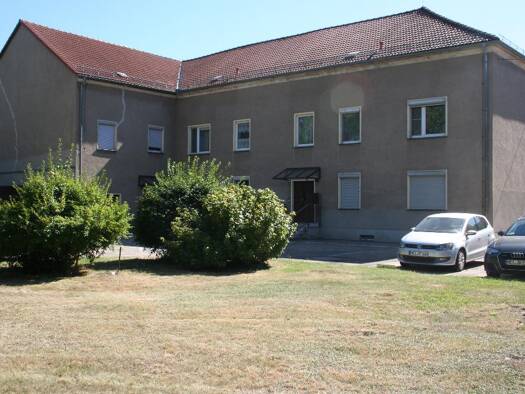 Wohnung zum Kauf 70.000 € 3 Zimmer 77,6 m² frei ab sofort Untere Dorfstraße 12 b Dörschnitz Lommatzsch 01623