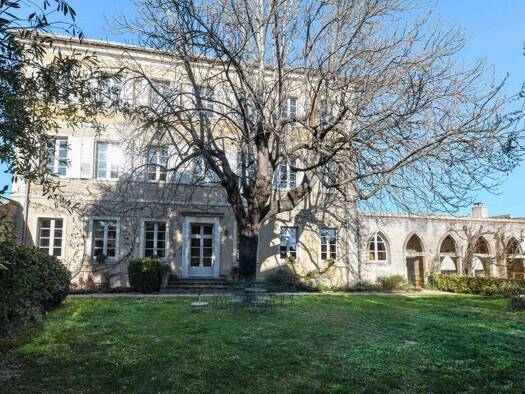 Einfamilienhaus zum Kauf 2.250.000 € 14 Zimmer 667 m² 1.158 m² Grundstück UZES 30700