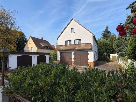 Einfamilienhaus zum Kauf 1.100.000 € 9 Zimmer 230,4 m² 1.527 m² Grundstück Bonames Frankfurt am Main 60437