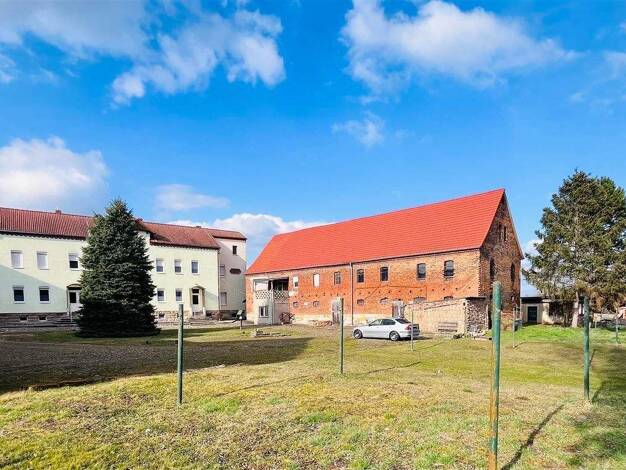 Mehrfamilienhaus zum Kauf als Kapitalanlage geeignet 398.000 € 15 Zimmer 300 m² 7.848 m² Grundstück Aupitz Hohenmölsen 06679