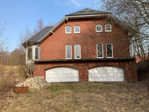 Mehrfamilienhaus zum Kauf als Kapitalanlage geeignet 650.000 € 17 Zimmer 1.050 m² 2.649 m² Grundstück Tönningstedt Sülfeld 23867