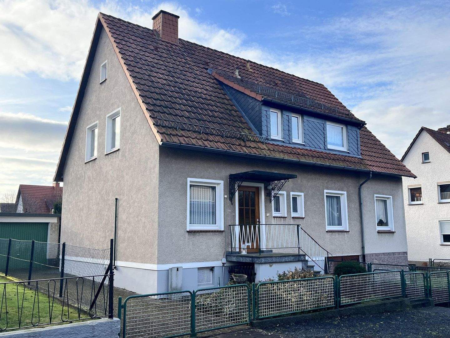 Immobilie in Bodenfelde - Familienhaus mit Garten und Gestaltungspotenzial - Bild 1