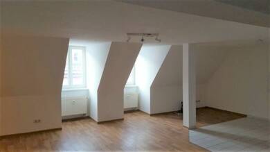 Wohnung zur Miete 430 € 2 Zimmer 57 m² Dachgeschoss, 2. Geschoss frei ab 01.09.2025 Lange Str. 18 Waren Waren (Müritz) 17192